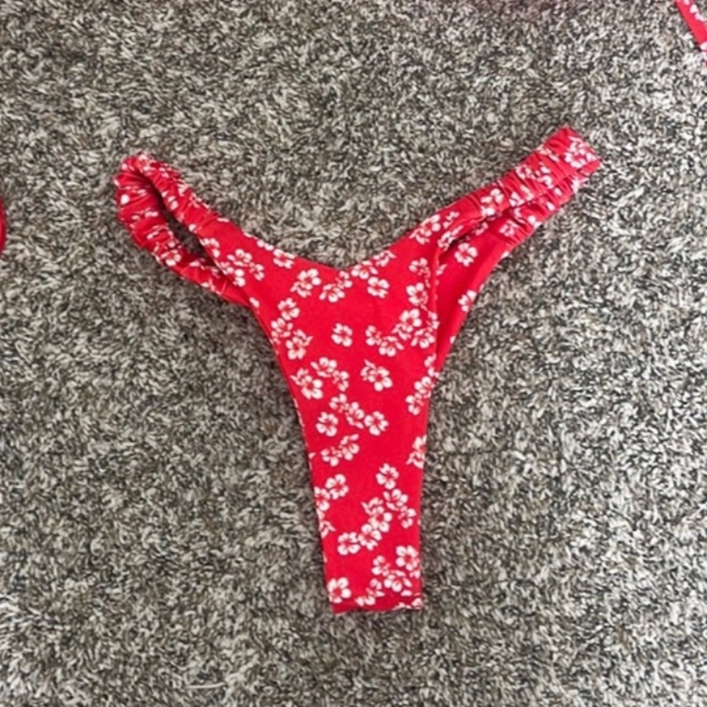Bikini bottoms